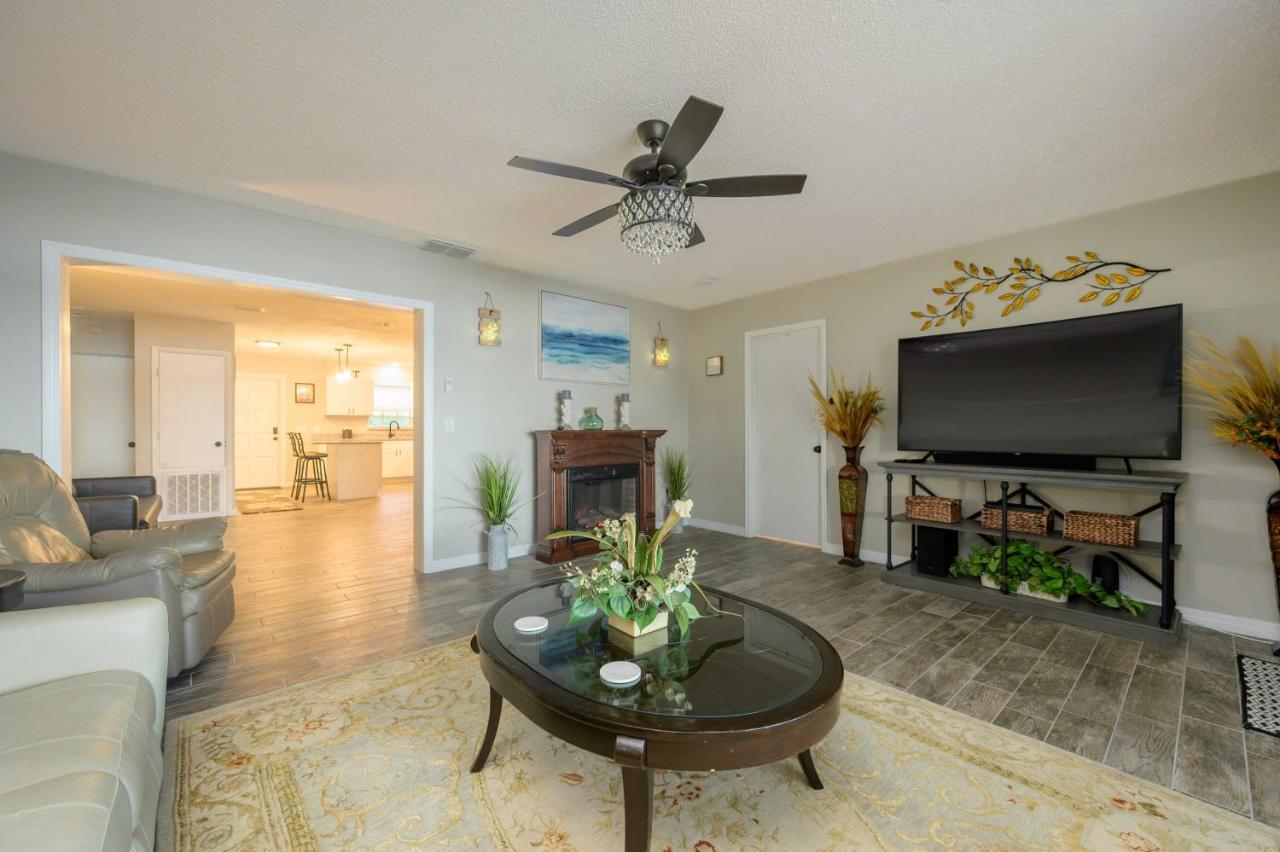 Lakefront Home With Screened Porch And Grill Winter Haven Esterno foto