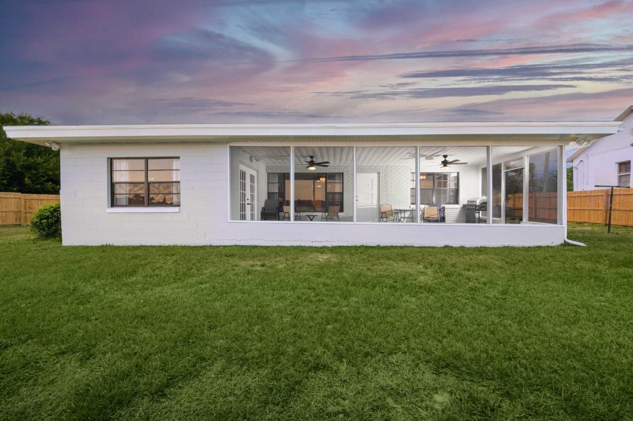 Lakefront Home With Screened Porch And Grill Winter Haven Esterno foto